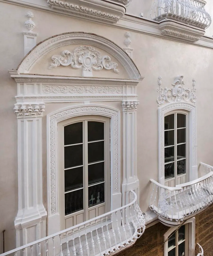 Aurea Casa Palacio Sagasta Cádiz 4*,